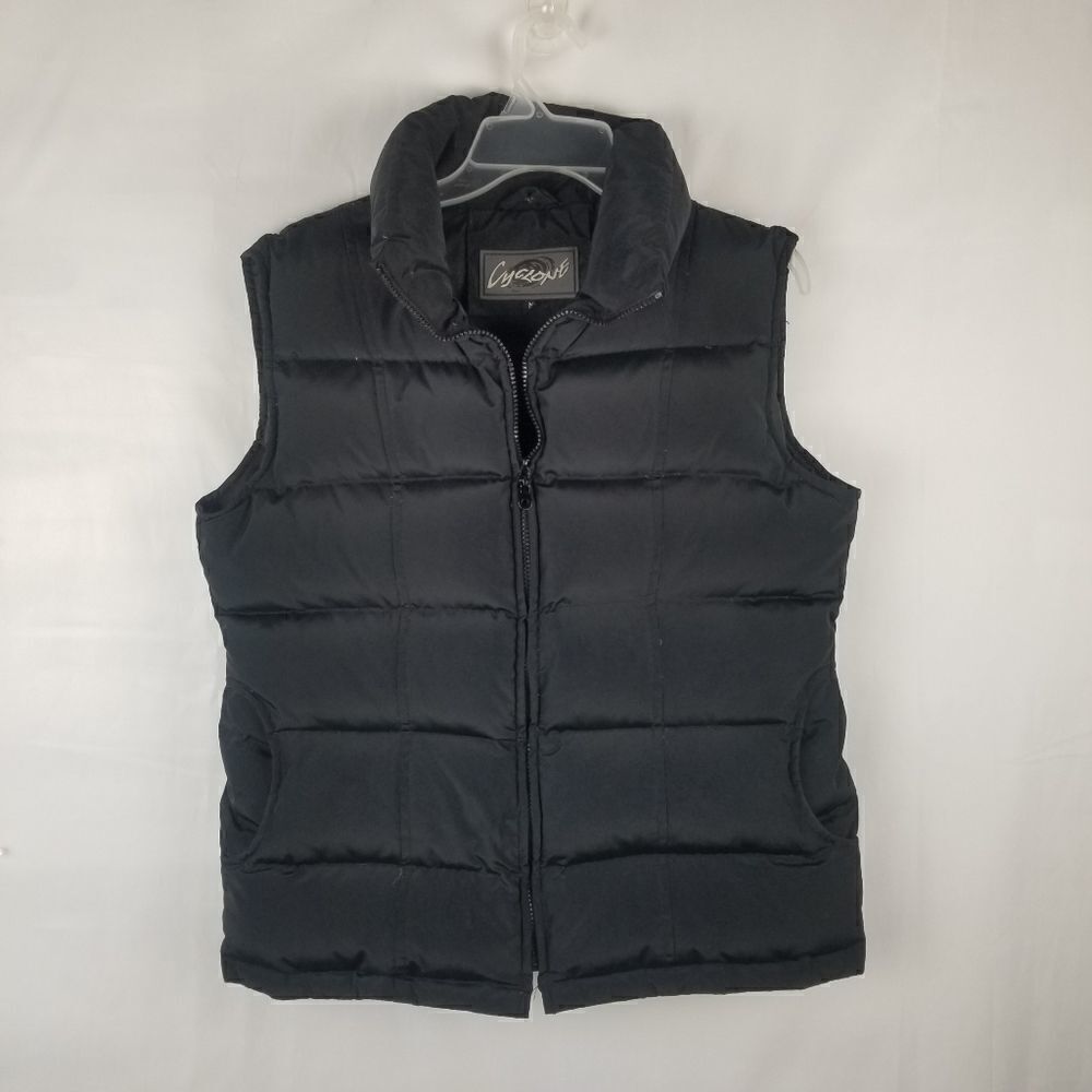 Black Cyclone puffer vest. Size M - Picture 7 of 15